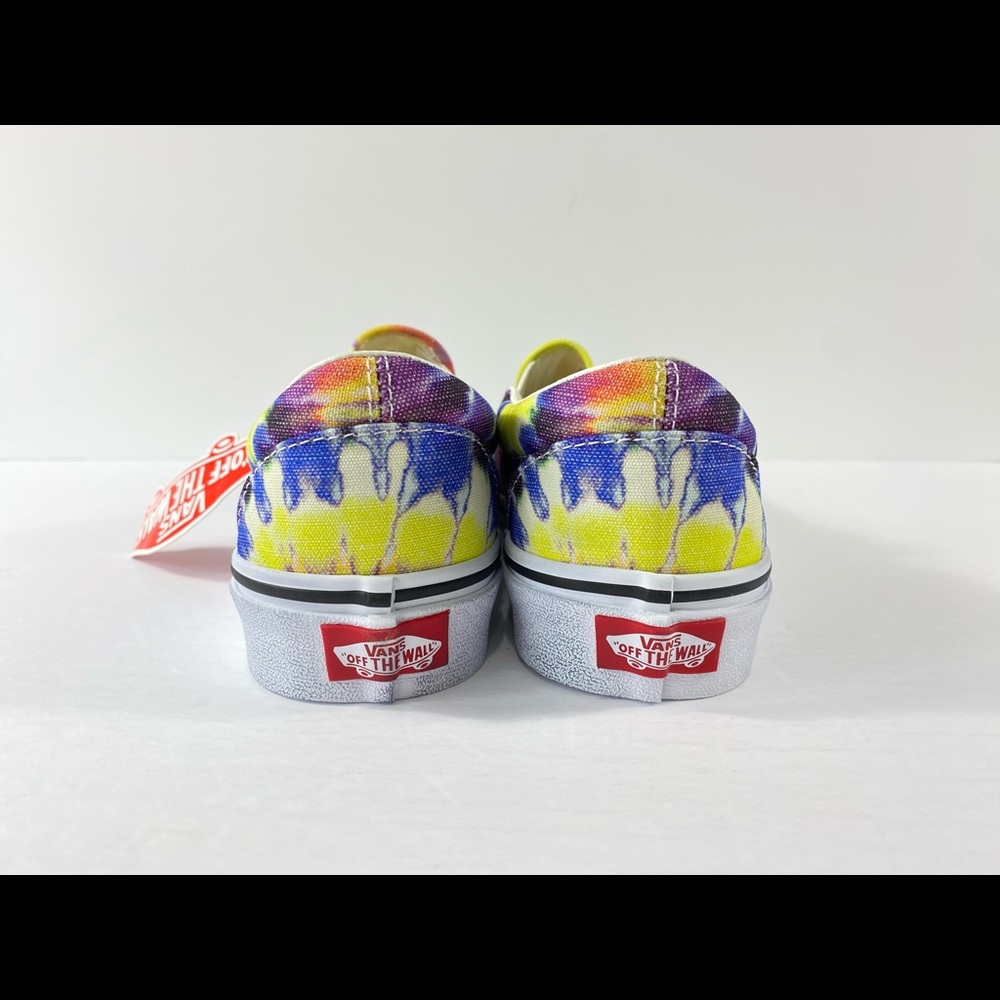 Vans Classic Slip-On Washed Tie Dye Sneakers - Picture 3 of 6